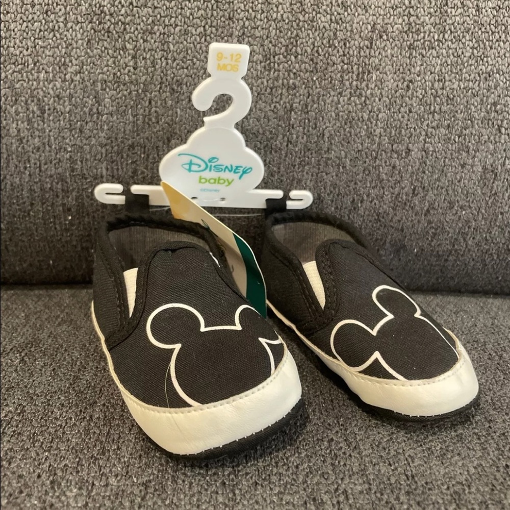 Disney Mickey Mouse Baby Shoes 9-12 Months